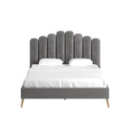 Cama plataforma Eggleston tapizada en terciopelo Art Decó