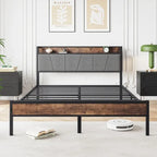Cama con plataforma de metal y madera con cabecero de lino y estación de carga