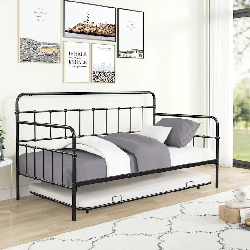Sofá cama con estructura de metal y nido