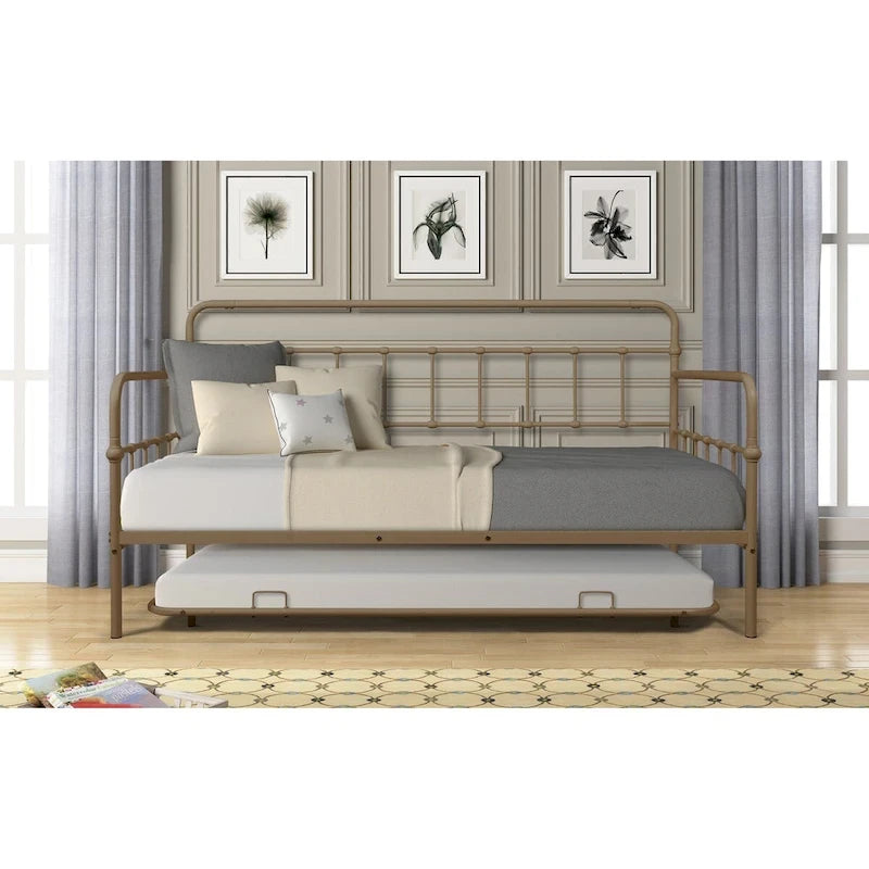 Sofá cama con estructura de metal y nido