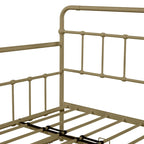 Sofá cama con estructura de metal y nido