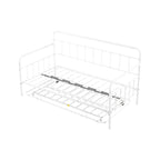 Sofá cama con estructura de metal y nido